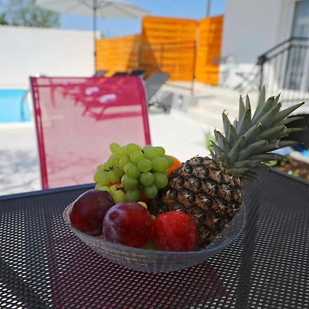Luxury Apartment Petra With Private Pool Zadar Buitenkant foto