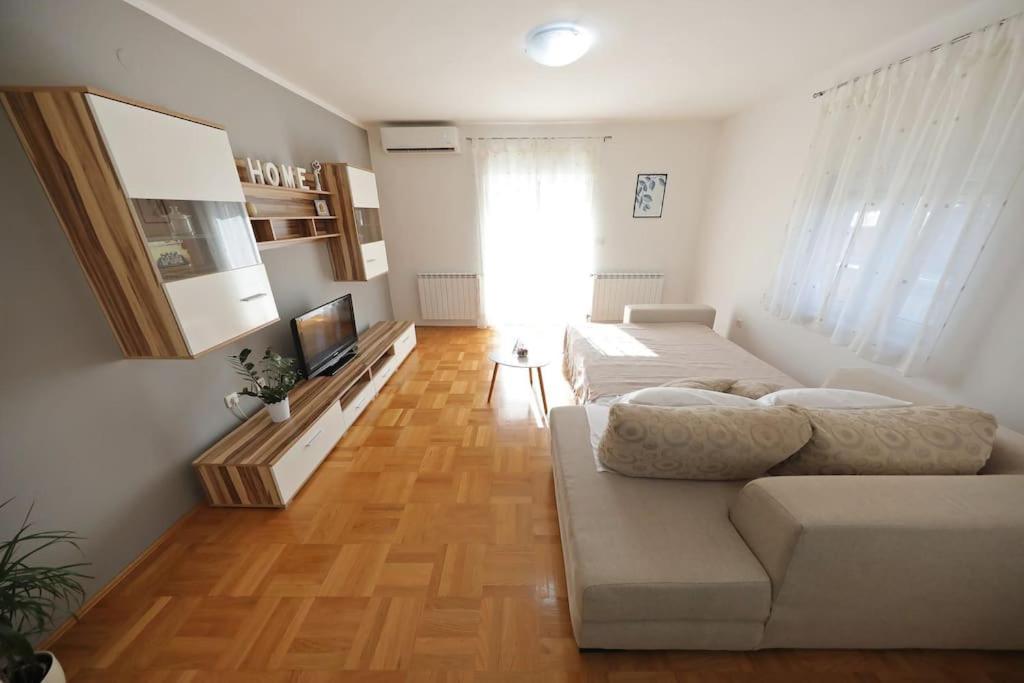 Luxury Apartment Petra With Private Pool Zadar Buitenkant foto