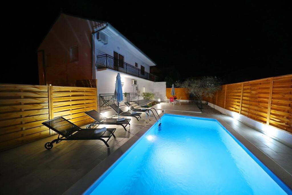Luxury Apartment Petra With Private Pool Zadar Buitenkant foto