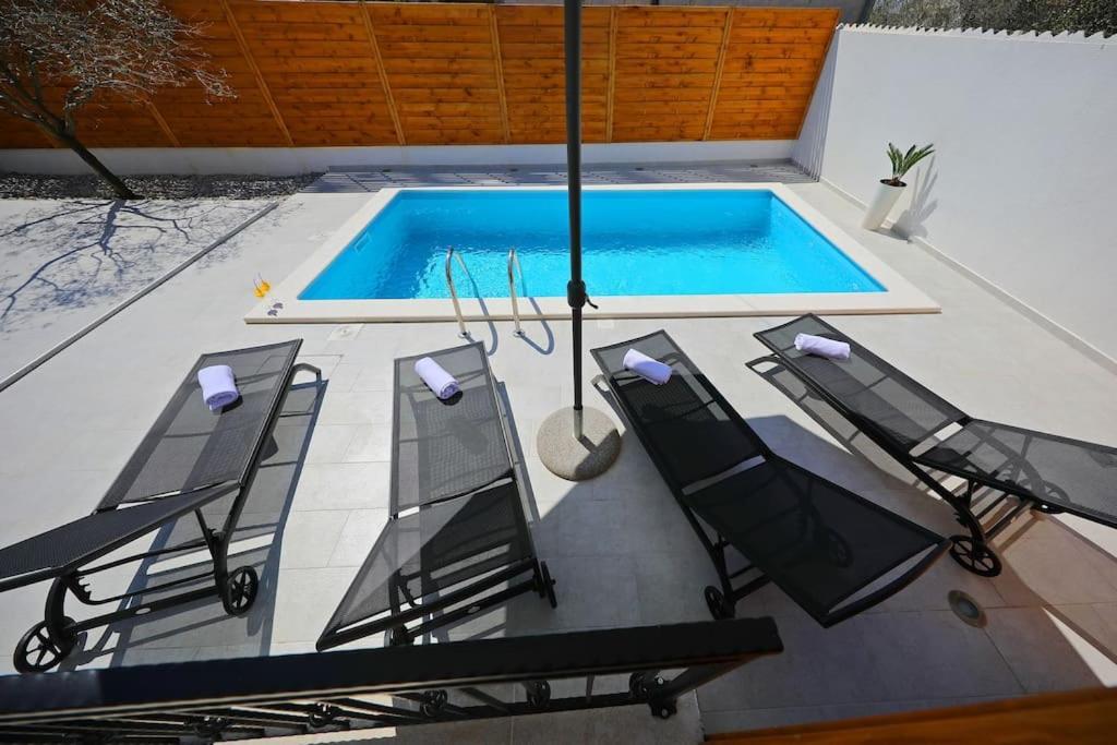 Luxury Apartment Petra With Private Pool Zadar Buitenkant foto